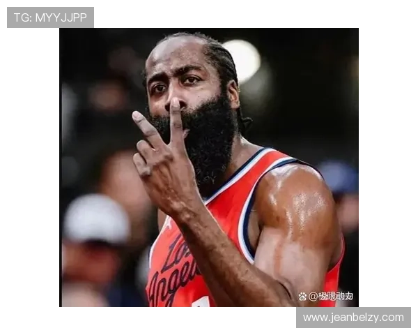 哈登半场表现出色10投6中砍下并列最高16分三分球命中率高达60无失误
